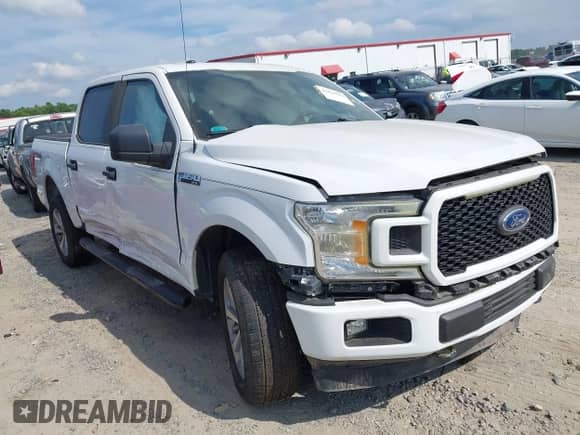 2018 Ford F-150 XL z VIN 1FTEW1E51JFC11589, wystawiony jako IAAI lot #42828323 z przebiegiem 102 847 mil mil oraz . Historia ofert i sprzedaży dostępna na DreamBid. Obrazek 1.