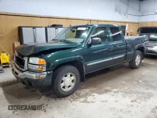 2004 GMC Sierra 1500 SLT z VIN 2GTEK19T941194072, wystawiony jako Copart lot #70002765 z przebiegiem 165 447 mil mil oraz Szkoda całkowita • Salvage title. Historia ofert i sprzedaży dostępna na DreamBid. Obrazek 1.