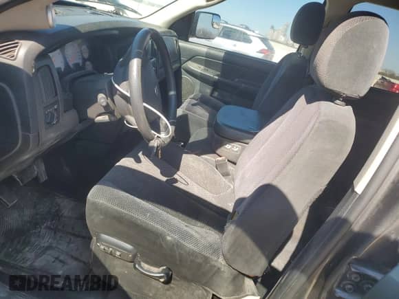 2004 Dodge 2500 SLT with VIN 3D7KA28C24G189077, listed as a Copart auction lot 46672325 with 329,256 mi miles and Salvage title. Bid and sale history available at DreamBid. Image 7.