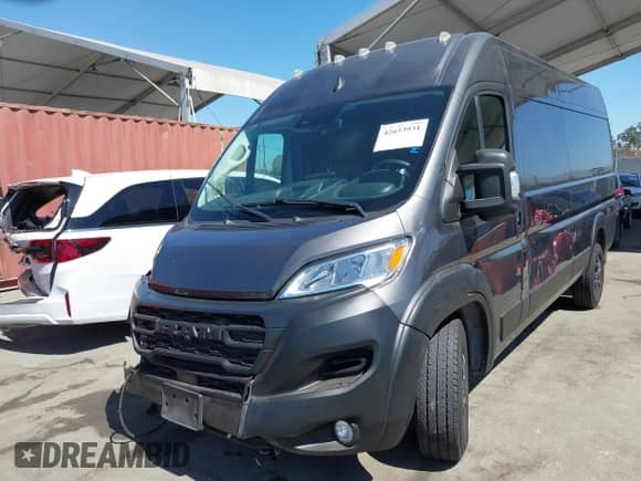 2023 Ram ProMaster Cargo z VIN 3C6MRVJG1PE600373, wystawiony jako IAAI lot #42653931 z przebiegiem 29 267 mil mil oraz . Historia ofert i sprzedaży dostępna na DreamBid. Obrazek 2.
