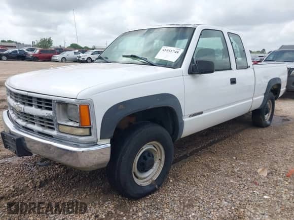 1998 Chevrolet Silverado 2500 с VIN 1GCGK29R2WE162374, выставлен на аукционе IAAI как лот 43122649 с пробегом 104 600 миль миль и . История ставок и продаж доступна на DreamBid. Изображение 2.