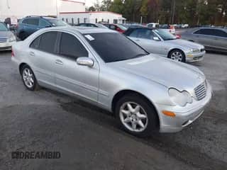 2002 Mercedes-Benz C 230/260/280/320 с VIN WDBRF64J92F185949, выставлен на аукционе IAAI как лот 43428203 с пробегом Не указан миль и . История ставок и продаж доступна на DreamBid. Изображение 1.