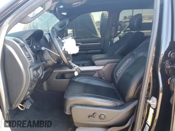 2020 Ram 1500 Rebel z VIN 1C6SRFLT0LN265734, wystawiony jako Copart lot #68314085 z przebiegiem 62 838 mil mil oraz Szkoda całkowita • Salvage title. Historia ofert i sprzedaży dostępna na DreamBid. Obrazek 7.