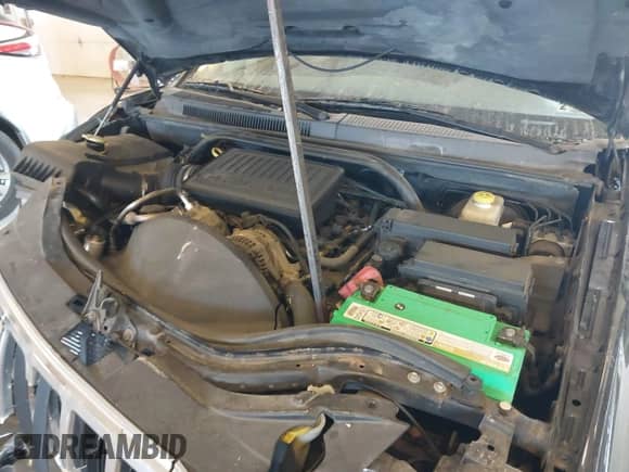 2005 Jeep Grand Cherokee Limited with VIN 1J4HR58N75C548616, listed as a IAAI auction lot 43251366 with 141,082 mi miles and . Bid and sale history available at DreamBid. Image 10.