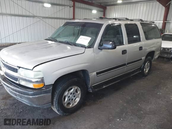 2004 Chevrolet Suburban LS with VIN 3GNEC16Z74G201816, listed as a IAAI auction lot 41721157 with 265,245 mi miles and . Bid and sale history available at DreamBid. Image 2.