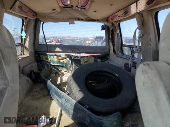 1998 Chevrolet Astro Cargo YF7 с VIN 1GBDM19W2WB142029, выставлен на аукционе Copart как лот 47374535 с пробегом 355 539 миль миль и Списание • Salvage title. История ставок и продаж доступна на DreamBid. Изображение 10.