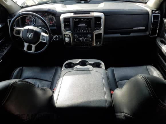 2018 Ram 1500 Laramie с VIN 1C6RR6NM4JS252083, выставлен на аукционе Copart как лот 44755565 с пробегом 170 632 миль миль и Чистый • Clean title. История ставок и продаж доступна на DreamBid. Изображение 8.