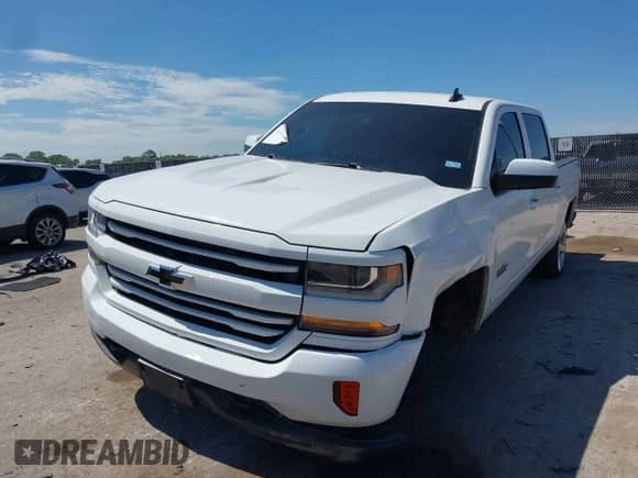 2017 Chevrolet Silverado 1500 LT z VIN 3GCUKREC3HG370434, wystawiony jako IAAI lot #42820134 z przebiegiem 153 856 mil mil oraz . Historia ofert i sprzedaży dostępna na DreamBid. Obrazek 17.