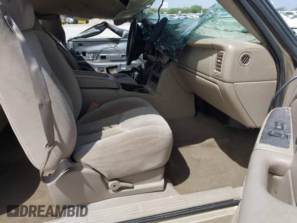 2004 Chevrolet Silverado 2500HD LS with VIN 1GCHK29204E287796, listed as a IAAI auction lot 42839864 with 176,186 mi miles and . Bid and sale history available at DreamBid. Image 5.