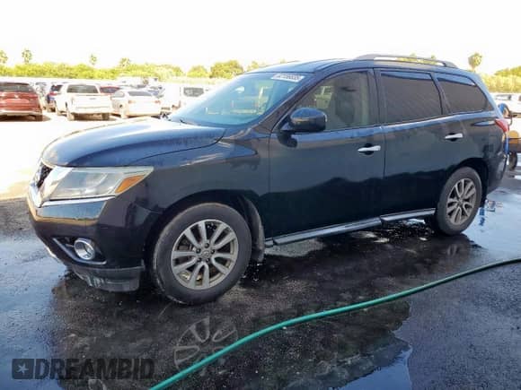 2014 Nissan Pathfinder Platinum with VIN 5N1AR2MM1EC646457, listed as a Copart auction lot 82156835 with 119,304 mi miles and Clean title. Bid and sale history available at DreamBid. Image 1.