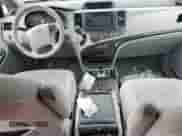 2013 Toyota Sienna LE AAS с VIN 5TDKK3DC1DS389260, выставлен на аукционе Copart как лот 84807565 с пробегом 238 792 миль миль и Списание • Salvage title. История ставок и продаж доступна на DreamBid. Изображение 8.