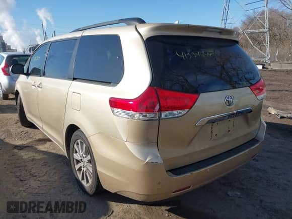 2014 Toyota Sienna Limited с VIN 5TDDK3DCXES088559, выставлен на аукционе IAAI как лот 41534244 с пробегом 252 783 миль миль и . История ставок и продаж доступна на DreamBid. Изображение 3.