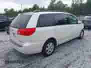 2010 Toyota Sienna XLE с VIN 5TDYK4CC3AS330112, выставлен на аукционе IAAI как лот 43295737 с пробегом 229 430 миль миль и . История ставок и продаж доступна на DreamBid. Изображение 4.