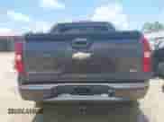 2011 Chevrolet Avalanche LS z VIN 3GNMCEE09BG192281, wystawiony jako IAAI lot #42532358 z przebiegiem 166 664 mil mil oraz . Historia ofert i sprzedaży dostępna na DreamBid. Obrazek 16.