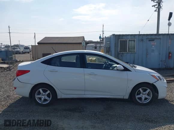 2016 Hyundai Accent SE с VIN KMHCT4AE5GU114483, выставлен на аукционе IAAI как лот 43121736 с пробегом 123 266 миль миль и . История ставок и продаж доступна на DreamBid. Изображение 13.