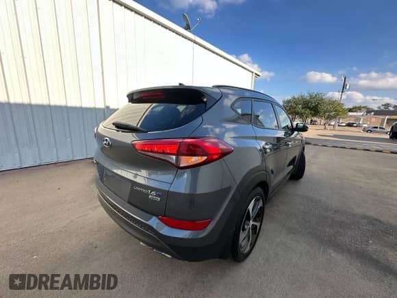 2016 Hyundai Tucson Limited with VIN KM8J3CA29GU093788, listed as a Copart auction lot 85428195 with 204,878 mi miles and Clean title. Bid and sale history available at DreamBid. Image 4.