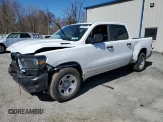 2024 Ram 1500 Tradesman z VIN 1C6RRFGGXRN143662, wystawiony jako Copart lot #51288355 z przebiegiem 16 505 mil mil oraz Szkoda całkowita • Salvage title. Historia ofert i sprzedaży dostępna na DreamBid. Obrazek 1.