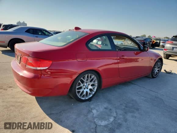 2010 BMW 3 Series 328i z VIN WBAWB3C53AP139591, wystawiony jako Copart lot #84578975 z przebiegiem 150 506 mil mil oraz Szkoda całkowita • Salvage title. Historia ofert i sprzedaży dostępna na DreamBid. Obrazek 3.