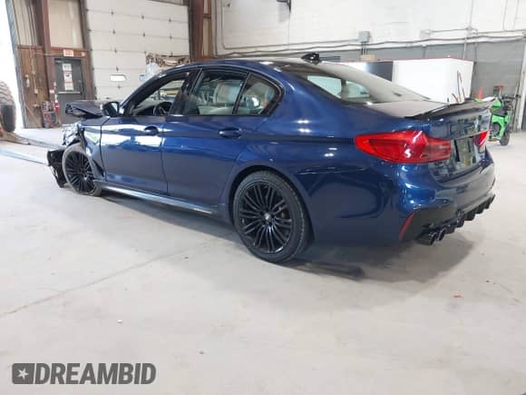 2019 BMW 5 Series 540i with VIN WBAJE5C52KWW10554, listed as a IAAI auction lot 42585059 with 71,082 mi miles and . Bid and sale history available at DreamBid. Image 3.