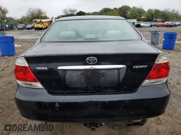 2005 Toyota Camry STD with VIN 4T1BE32KX5U405921, listed as a Copart auction lot 82432615 with 169,419 mi miles and Clean title. Bid and sale history available at DreamBid. Image 6.