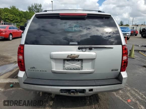 2010 Chevrolet Suburban LS с VIN 1GNUKHE33AR146166, выставлен на аукционе Copart как лот 82279825 с пробегом 160 236 миль миль и Чистый • Clean title. История ставок и продаж доступна на DreamBid. Изображение 6.