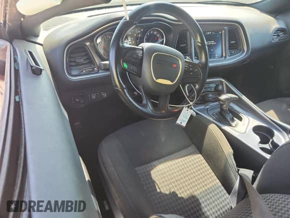 2020 Dodge Challenger GT с VIN 2C3CDZJG2LH152299, выставлен на аукционе Copart как лот 81669615 с пробегом 102 545 миль миль и Списание • Salvage title. История ставок и продаж доступна на DreamBid. Изображение 8.