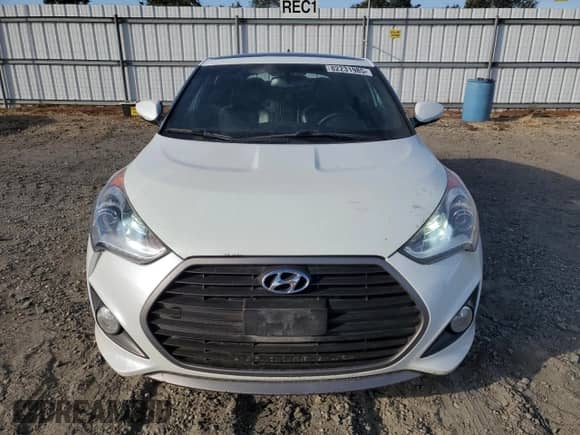2016 Hyundai Veloster Turbo with VIN KMHTC6AEXGU289985, listed as a Copart auction lot 82231985 with 194,899 mi miles and Salvage title. Bid and sale history available at DreamBid. Image 5.