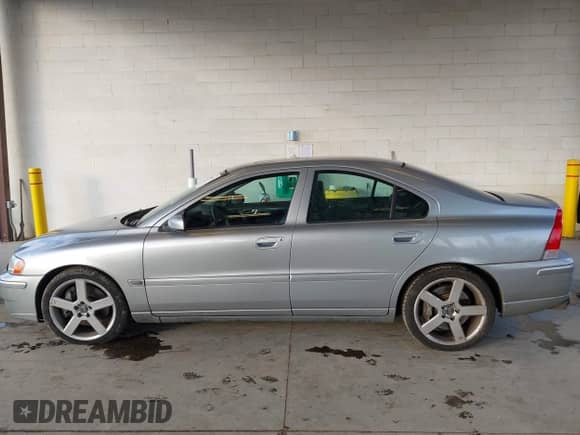 2006 Volvo S60 2.5L Turbo R с VIN YV1RH527662545876, выставлен на аукционе IAAI как лот 41504361 с пробегом 119 635 миль миль и . История ставок и продаж доступна на DreamBid. Изображение 14.