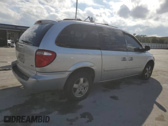 2006 Dodge Grand Caravan SXT with VIN 2D4GP44L76R820549, listed as a Copart auction lot 87423505 with 115,869 mi miles and Salvage title. Bid and sale history available at DreamBid. Image 3.