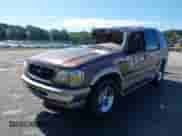 1998 Ford Explorer XL с VIN 1FMZU34E1WUC46524, выставлен на аукционе IAAI как лот 42526569 с пробегом 218 303 миль миль и . История ставок и продаж доступна на DreamBid. Изображение 6.