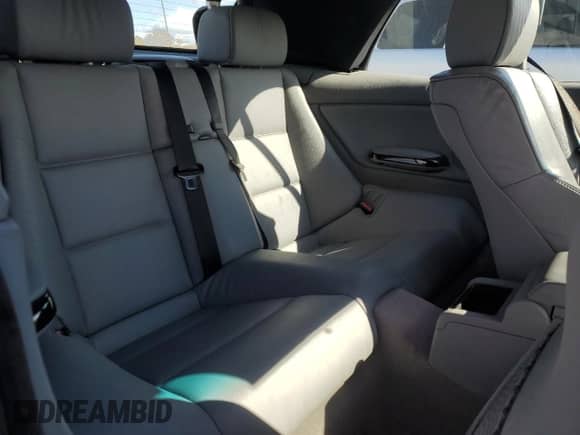 2004 BMW 3 Series 325Ci with VIN WBABW33424PL30949, listed as a Copart auction lot 86642235 with 58,752 mi miles and Clean title. Bid and sale history available at DreamBid. Image 10.