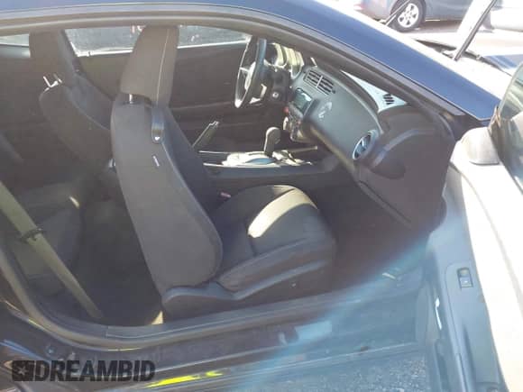 2011 Chevrolet Camaro 1LT z VIN 2G1FB1EDXB9113008, wystawiony jako IAAI lot #43345331 z przebiegiem 165 939 mil mil oraz . Historia ofert i sprzedaży dostępna na DreamBid. Obrazek 5.