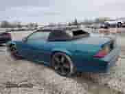 1992 Chevrolet Camaro с VIN 1G1FP33E7NL162169, выставлен на аукционе Copart как лот 77441384 с пробегом 105 956 миль миль и Списание • Salvage title. История ставок и продаж доступна на DreamBid. Изображение 2.