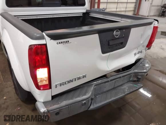 2016 Nissan Frontier SV z VIN 1N6AD0EVXGN765854, wystawiony jako IAAI lot #43465196 z przebiegiem 71 731 mil mil oraz . Historia ofert i sprzedaży dostępna na DreamBid. Obrazek 18.