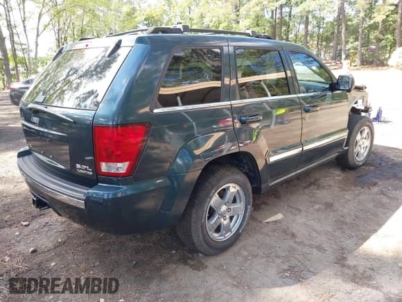 2005 Jeep Grand Cherokee Limited with VIN 1J8HR58285C690011, listed as a IAAI auction lot 43329330 with 114,721 mi miles and . Bid and sale history available at DreamBid. Image 4.