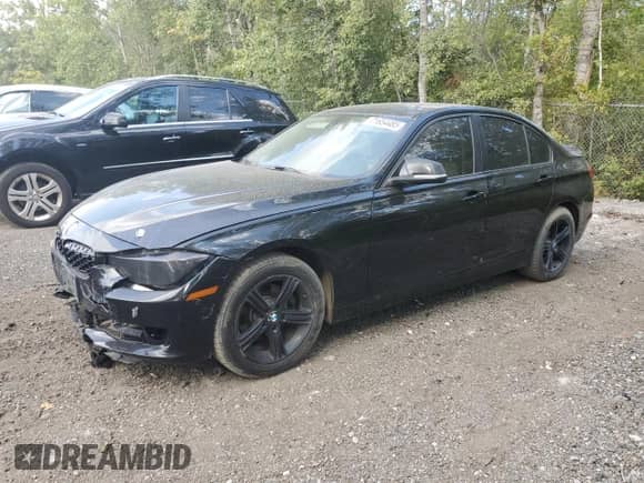 2015 BMW 3 Series 320i xDrive z VIN WBA3C3G50FNS76680, wystawiony jako Copart lot #71654485 z przebiegiem 150 304 mil mil oraz Czysty tytuł • Clean title. Historia ofert i sprzedaży dostępna na DreamBid. Obrazek 1.