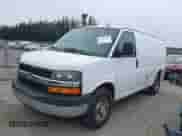 2014 Chevrolet Express Cargo z VIN 1GCZGTBG8E1157484, wystawiony jako IAAI lot #41784601 z przebiegiem 225 694 mil mil oraz . Historia ofert i sprzedaży dostępna na DreamBid. Obrazek 17.