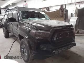 2021 Toyota Tacoma SR5 с VIN 3TMAZ5CN1MM146215, выставлен на аукционе IAAI как лот 43288875 с пробегом 28 187 миль миль и . История ставок и продаж доступна на DreamBid. Изображение 1.
