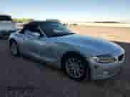 2005 BMW Z4 2.5i with VIN 4USBT33585LR70462, listed as a Copart auction lot 60883325 with 122,567 mi miles and Clean title. Bid and sale history available at DreamBid. Image 4.