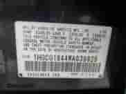 1998 Honda Accord LX z VIN 1HGCG1644WA039929, wystawiony jako Copart lot #86150145 z przebiegiem 276 604 mil mil oraz Czysty tytuł • Clean title. Historia ofert i sprzedaży dostępna na DreamBid. Obrazek 13.