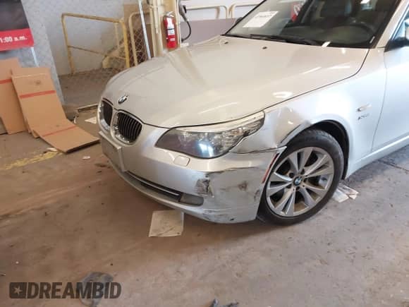 2010 BMW 5 Series 535i xDrive с VIN WBAPT7C55AC237067, выставлен на аукционе IAAI как лот 41964657 с пробегом 173 276 миль миль и . История ставок и продаж доступна на DreamBid. Изображение 14.