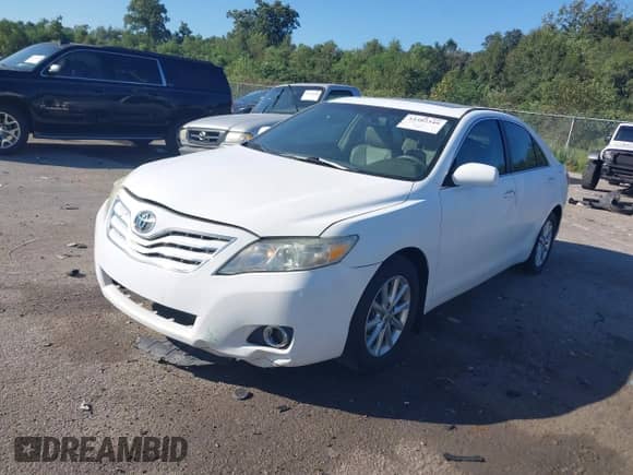 2011 Toyota Camry XLE with VIN 4T1BK3EK5BU632191, listed as a IAAI auction lot 43382349 with 260,047 mi miles and . Bid and sale history available at DreamBid. Image 2.