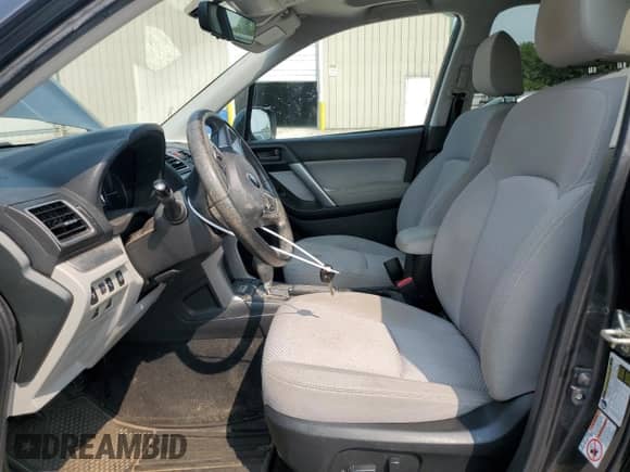 2018 Subaru Forester Premium z VIN JF2SJAGC9JH605358, wystawiony jako Copart lot #71279215 z przebiegiem 131 554 mil mil oraz Szkoda całkowita • Salvage title. Historia ofert i sprzedaży dostępna na DreamBid. Obrazek 7.