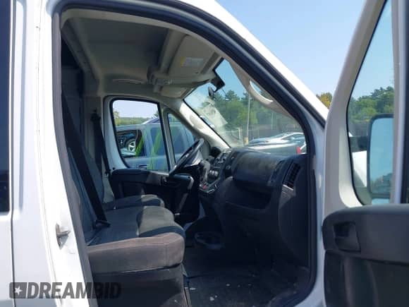 2021 Ram ProMaster Cargo с VIN 3C6LRVDG8ME565494, выставлен на аукционе IAAI как лот 42941075 с пробегом Не указан миль и . История ставок и продаж доступна на DreamBid. Изображение 5.