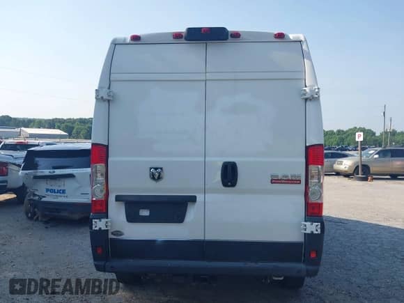 2019 Ram ProMaster Cargo z VIN 3C6TRVDGXKE543090, wystawiony jako IAAI lot #42055197 z przebiegiem 150 303 mil mil oraz . Historia ofert i sprzedaży dostępna na DreamBid. Obrazek 16.