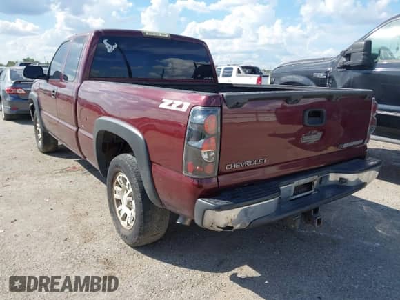 2004 Chevrolet Silverado 1500 LS с VIN 1GCEK19T24E370779, выставлен на аукционе IAAI как лот 43391109 с пробегом Не указан миль и . История ставок и продаж доступна на DreamBid. Изображение 3.