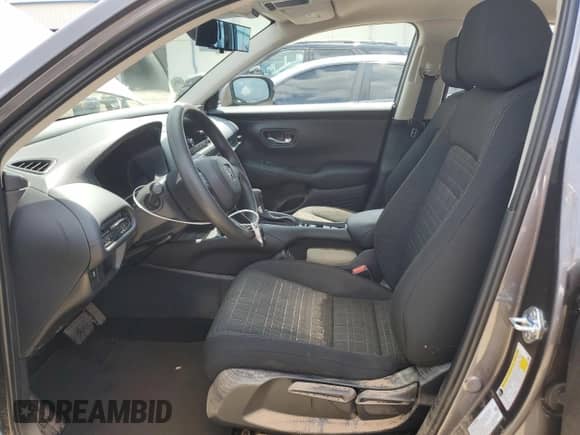 2025 Honda HR-V LX с VIN 3CZRZ2H33SM795482, выставлен на аукционе Copart как лот 65202735 с пробегом 688 миль миль и Списание • Salvage title. История ставок и продаж доступна на DreamBid. Изображение 7.