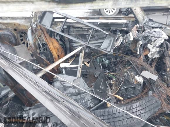 2007 MINI Hardtop с VIN WMWMF335X7TU62659, выставлен на аукционе IAAI как лот 43424534 с пробегом Не указан миль и . История ставок и продаж доступна на DreamBid. Изображение 5.