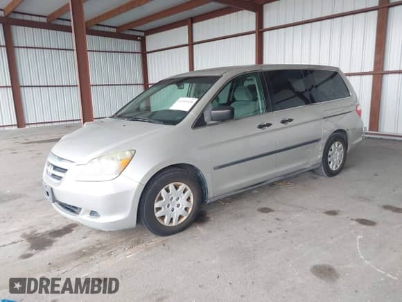 2005 Honda Odyssey LX with VIN 5FNRL38215B098907, listed as a IAAI auction lot 43233120 with 269,762 mi miles and . Bid and sale history available at DreamBid. Image 2.