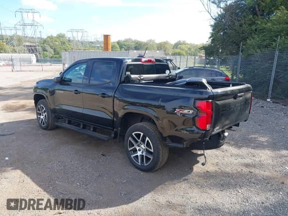 2024 Chevrolet Colorado 4WD Z71 с VIN 1GCPTDEK7R1229824, выставлен на аукционе IAAI как лот 43393779 с пробегом 9 831 миль миль и . История ставок и продаж доступна на DreamBid. Изображение 3.